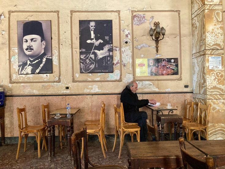 The most quintessentially Alexandrian cafés.